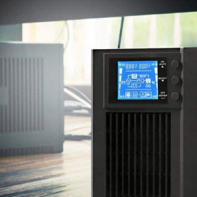 12. Qoltec 53042 zasilacz UPS Podwójnej konwersji (online) 1 kVA 800 W 2 x gniazdo sieciowe