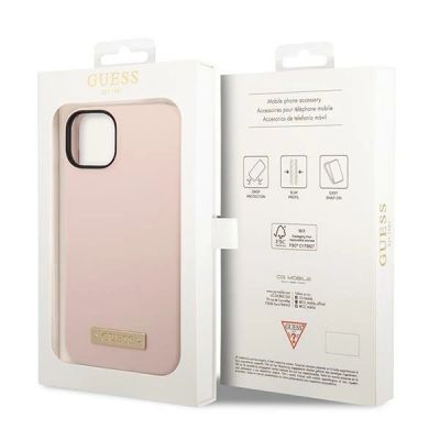 8. Etui Guess Silicone Logo Plate MagSafe na iPhone 13 / 14 / 15 - różowe