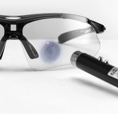 4. Okulary rowerowe Rockbros 10143 fotochromowe UV400 - czarne