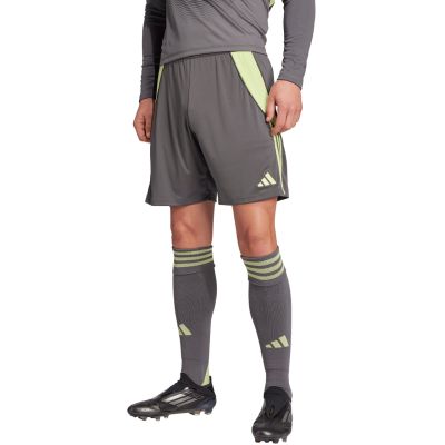 8. Spodenki adidas Tiro 24 M JN1993