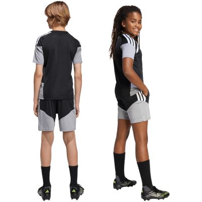 8. Spodenki dla dzieci adidas Tiro 26 Competition Training czarno-szare KA7655