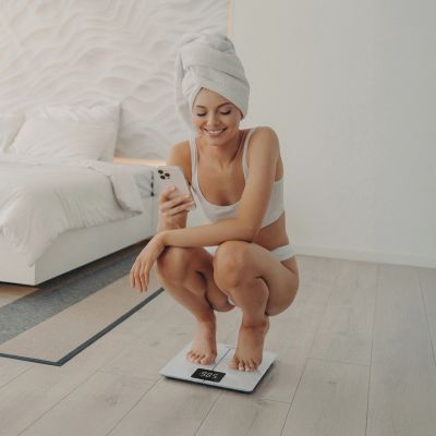 4. Waga łazienkowa Wozinsky WIWL-180 inteligentna Bluetooth - biała