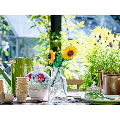 4. LEGO BOTANICALS 40524 Słoneczniki
