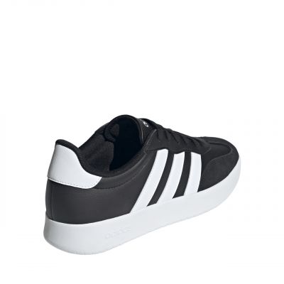 3. Buty adidas Barreda M JI2307
