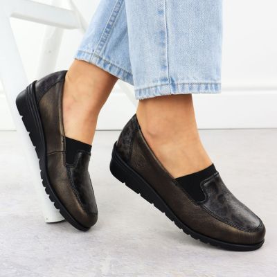 5. Skórzane półbuty damskie na koturnie brązowe Rieker L5351-90