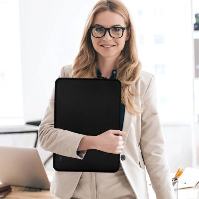 8. Pokrowiec Tech-Protect Neopren na laptopa 15-16'' - czarny