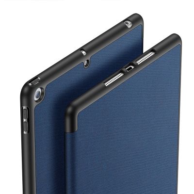 3. Etui Dux Ducis Domo z klapką i smart sleep na iPad 7 / 8 / 9 10.2'' - niebieskie
