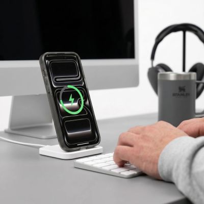 9. Etui Tech-Protect MagZero MagSafe na iPhone 17 Pro Max / 18 Pro Mac - półprzezroczysto-czarne matowe