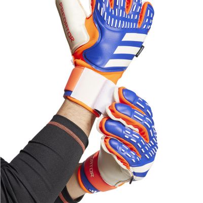 9. Rękawice bramkarskie adidas Predator GL Mtc Fs M IX3878