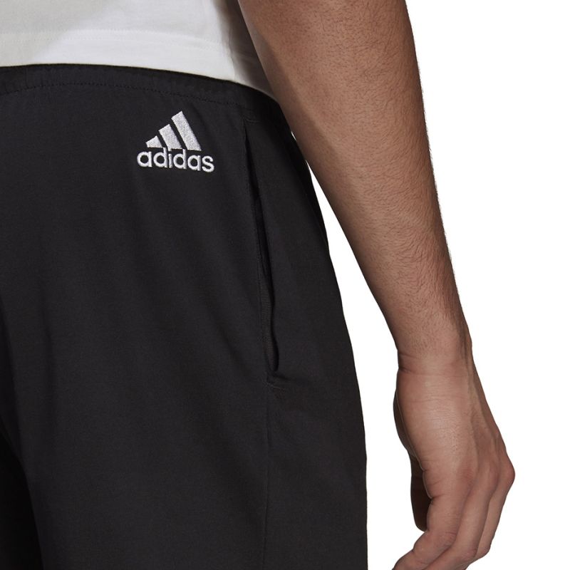 10. Spodenki adidas AeroReady Essentials Linear Logo Shorts M GK9604