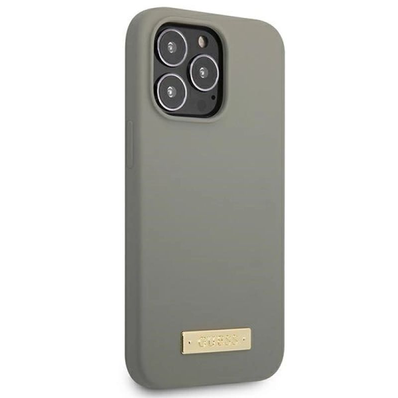 4. Etui Guess Silicone Logo Plate MagSafe na iPhone 13 Pro Max - szare