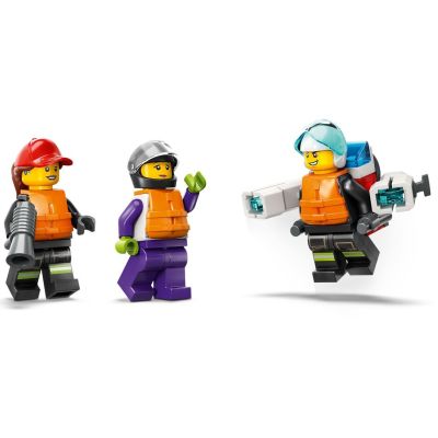 4. LEGO City 60373 Łódź strażacka