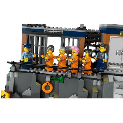 17. LEGO City 60419 Policja z Więziennej Wyspy