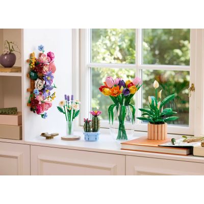 10. LEGO Botanical 11501 Bukiet tulipanów