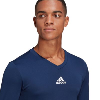 8. Koszulka adidas Team Base Tee M GN5675