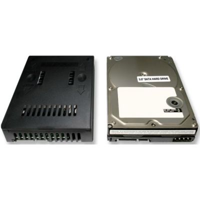 8. Adapter IcyDock 2,5" -> 3,5" SATAI-III SSD&HDD 7-9,5mm