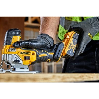 7. WYRZYNARKA DEWALT DCS335N-XJ