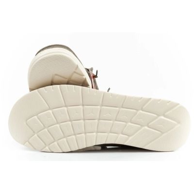 18. Buty Lee Cooper M LCW-25-01-3232M