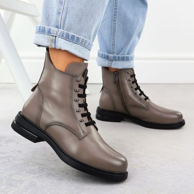 7. Botki damskie taupe Vinceza 26-58578