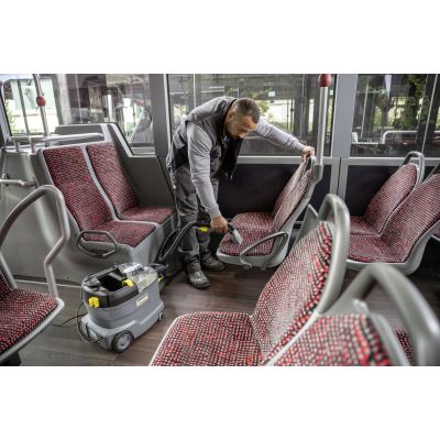 7. Odkurzacz piorący KARCHER Puzzi 8/1 (1.100-240.0)