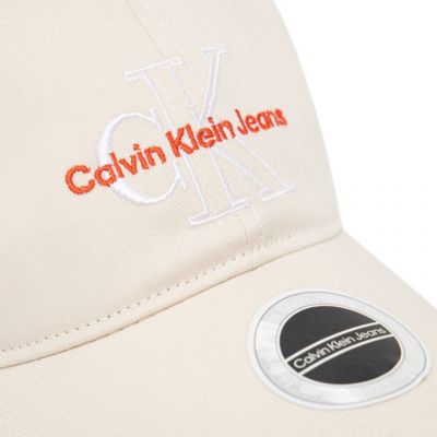 9. Czapka z daszkiem Calvin Klein Jeans K50K508977