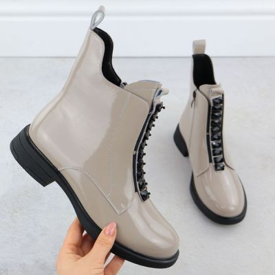 2. Skórzane botki damskie lakierowane beżowe D&A S.Barski Premium Collection MR52-108