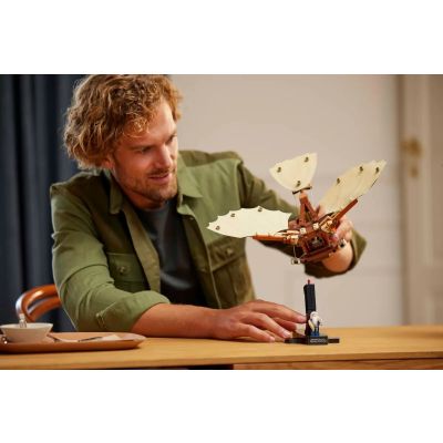 10. LEGO ICONS 10363 Maszyna latająca Leonarda da Vinci