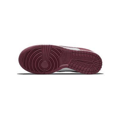 3. Damskie Buty sportowe sneakersy Nike Dunk Low Bordeaux WMNS - DD1503-108