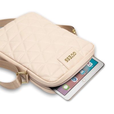 4. Torba Guess Quilted na tablet 10" - różowa
