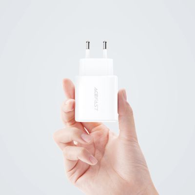 13. Acefast ładowarka sieciowa USB Typ C / USB 20W, PPS, PD, QC 3.0, AFC, FCP biały (A25 white)