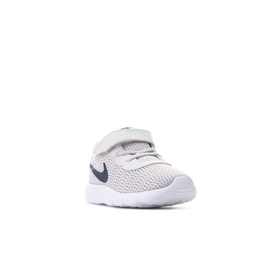 3. NIke Tanjun (TDV) 818383 015