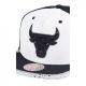 3. Czapka z daszkiem Mitchell &amp; Ness Chicago Bulls NBA Day One Snapback Bulls 6HSSMM19226-CBUWHBK