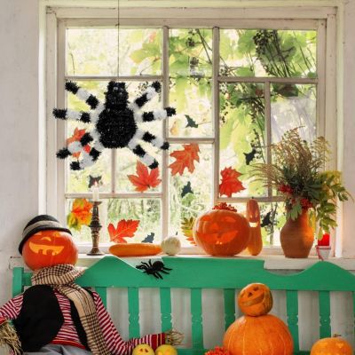 10. FIGURKA DEKORACYJNA PAJĄK HALLOWEEN BIAŁY