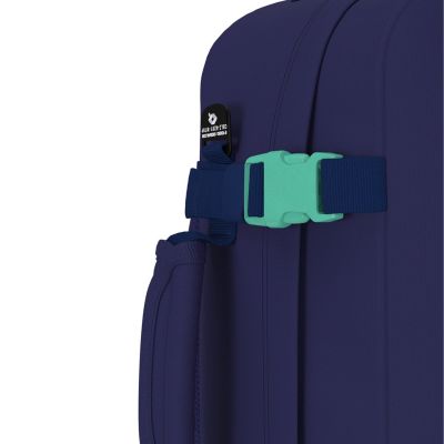 9. Plecak turystyczny kabinowy Wizzair Ryanair CabinZero Classic Mini 2w1 28L Deep Ocean - CZ082305