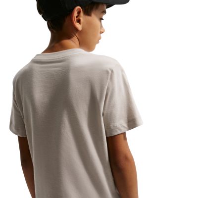 7. Koszulka dla dzieci Nike Sportswear beżowa FZ5177 236