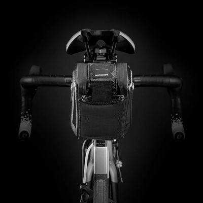 11. Torba Rockbros B69 rowerowa podsiodłowa 1.8l z systemem łatwego zwalniania - czarna