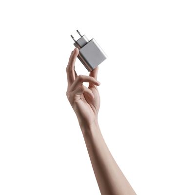 5. Ładowarka sieciowa Cuktech 65W GaN 2xUSB-C 1xUSB-A - szara
