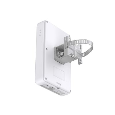7. Router TP-LINK NE200-Outdoor