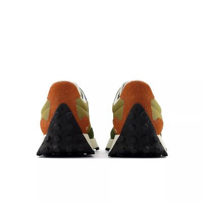 17. Buty New Balance M MS327HC