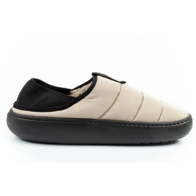 4. Crocs buty męskie papcie Classic Puff Moc kapcie beżowe ocieplane