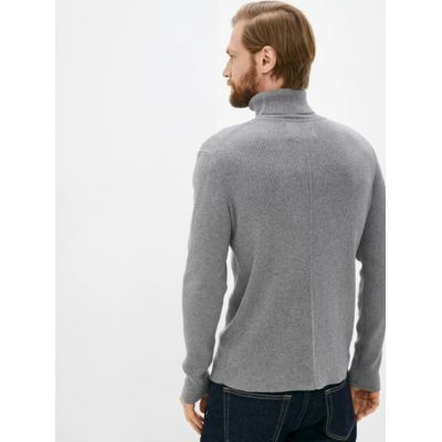 3. Sweter Calvin Klein Jeans M J30J318815