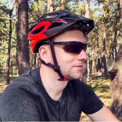 7. Okulary rowerowe Rockbros 10003 polaryzujące - czarne