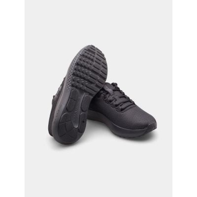 11. Buty do biegania Under Armour Surge 4 M 3027000-002