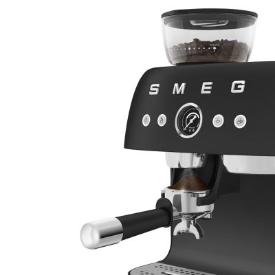 6. Smeg EGF03BLMEU ekspres do kawy Ręczny Ekspres do espresso 2,4 l
