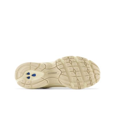 15. Buty New Balance Jr GR530AA