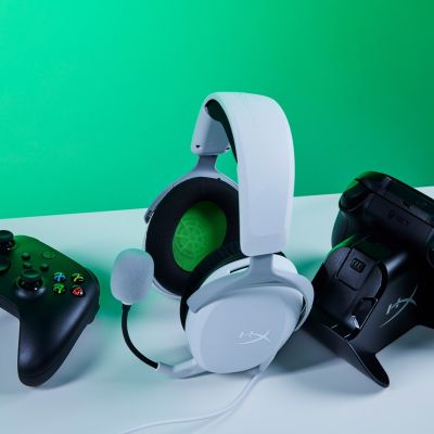 15. Zestawy słuchawkowe dla graczy HyperX CloudX Stinger 2 Core Xbox (białe)