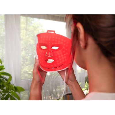 7. Maska do twarzy LED Perfect Skin MO8303 CONCEPT