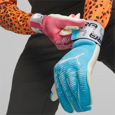 11. Rękawice bramkarskie Puma Ultra Grip 1 Tricks Hybrid 41853 01