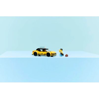 10. LEGO City 60487 Żółta taksówka
