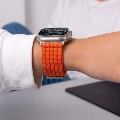 7. Pasek Tech-Protect Nylon Sport na Apple Watch 44 / 45 / 46 / 49 mm - pomarańczowy